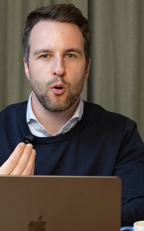 Wie werden Kundenanfragen automatisiert verarbeitet?